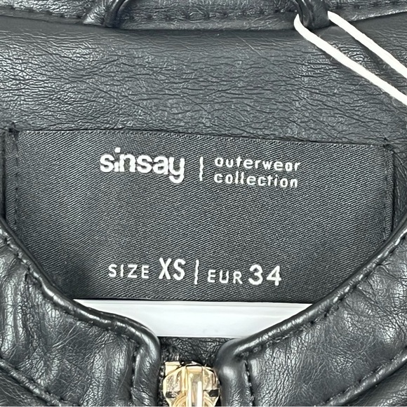 NWT Sinsay Outerwear Vegan Leather Black Moto Jacket Size XS - Picture 11 of 14